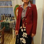 Brunella Bettati con il grembiule in uso nelle sakagura