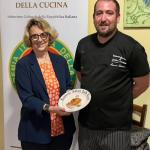 La consegna del piatto allo chef