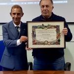 La consegna del Premio Dino Villani al Sig. Claudio Giachero 