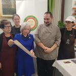La Delegata con lo staff dell'Osteria del Vecchio Asilo